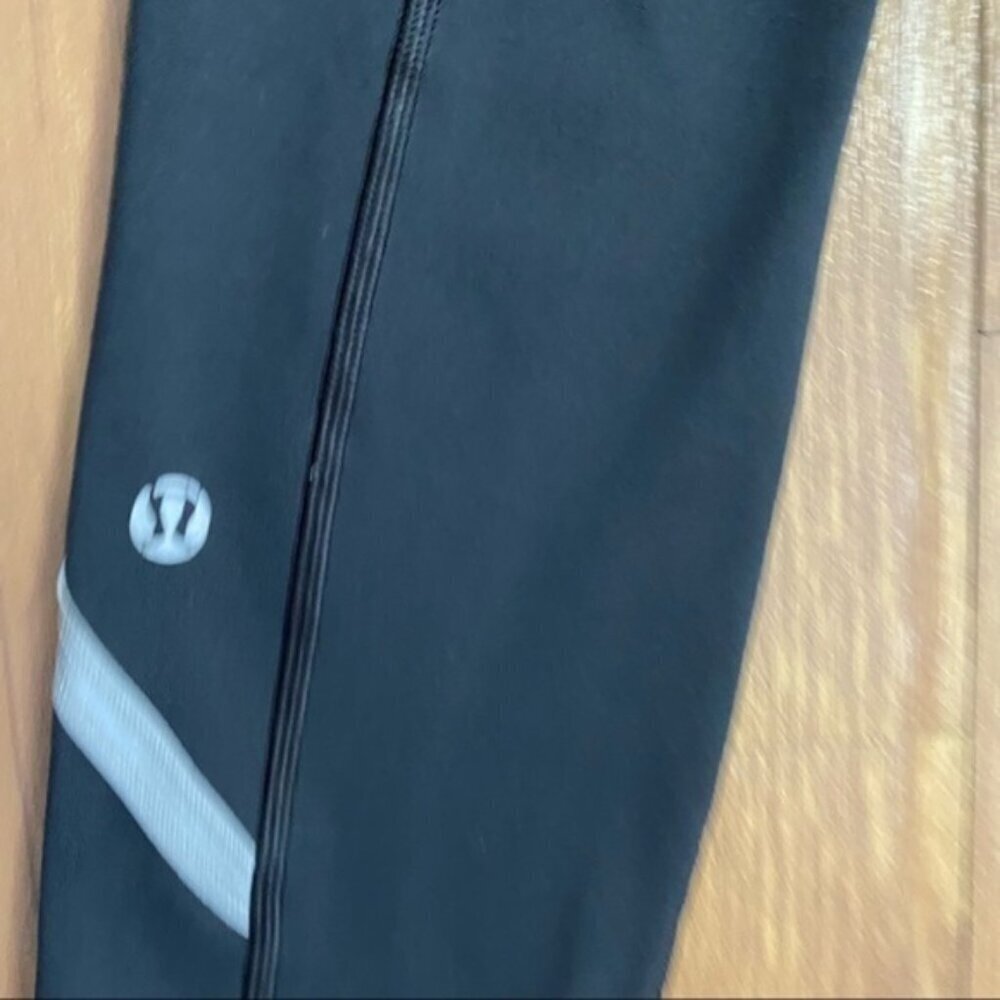 Lululemon Two Side Zipper Pocket Legging Size 6 - Picture 4 of 10
